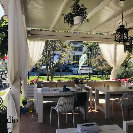 Cez Studio Mamaia Nord Lägenhet *