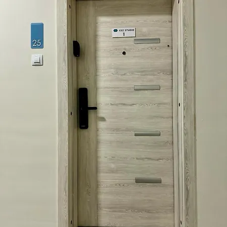 Cez Studio Mamaia Nord Lägenhet *
